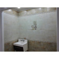 Hermoso azulejo de la pared y azulejo del cuarto de baño y cocina